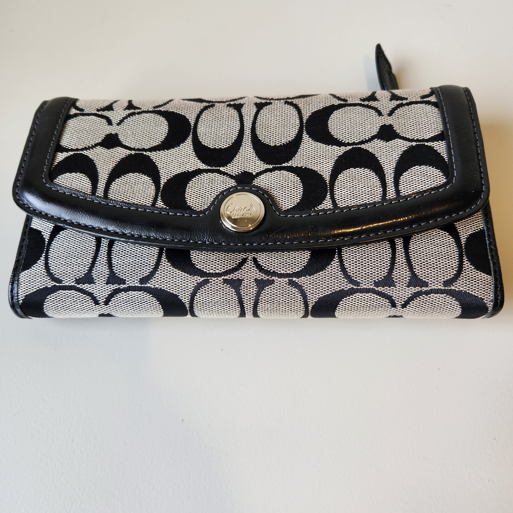 Coach Black and Cream Signature Wallet